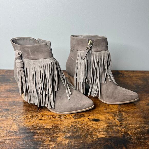 Betseyville by Betsey Johnson Leather Fringe Ankle Boots Sz 10 Western Festival - Picture 3 of 11
